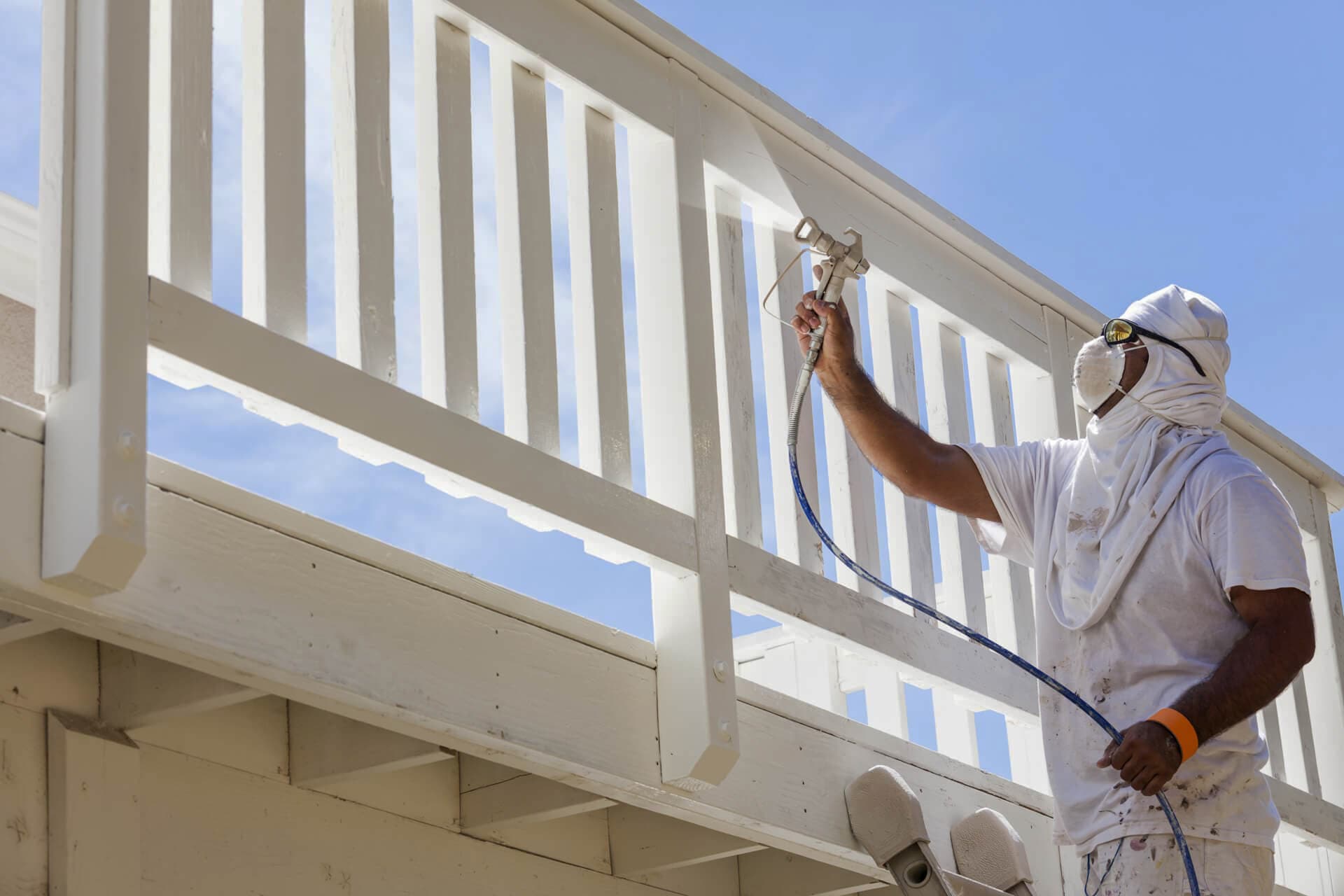 Calidad y durabilidad en trabajos de pintura exterior en Boiro